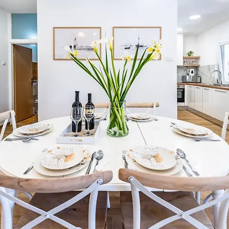 House Nada With The Pool Holiday home Fazana