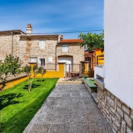 Dom wakacyjny House Nada With The Pool Fažana